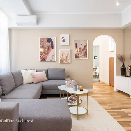 Old Town Bucharest, Lovely 2 Bedrooms * Bucarest