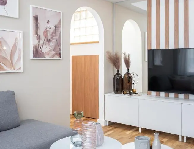 Old Town Bucharest, Lovely 2 Bedrooms Bucarest
