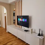 Apartament Old Town Bucharest, Lovely 2 Bedrooms *