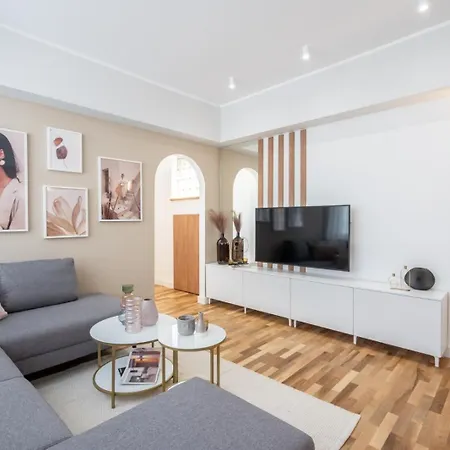 Old Town Bucharest, Lovely 2 Bedrooms Апартаменты *