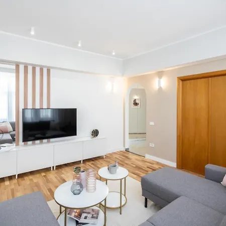 Old Town Bucharest, Lovely 2 Bedrooms Apartment Bucharest
