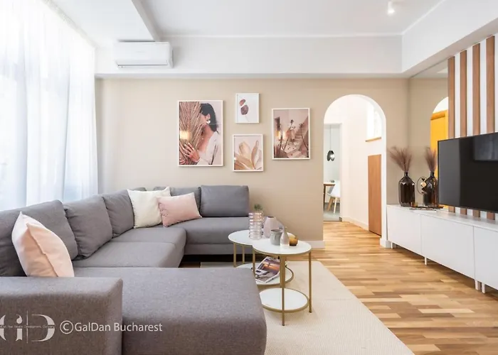 Old Town Bucharest, Lovely 2 Bedrooms * 布加勒斯特