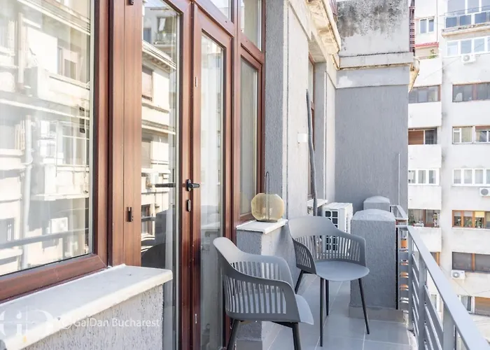 Old Town Bucharest, Lovely 2 Bedrooms * Bukareszt