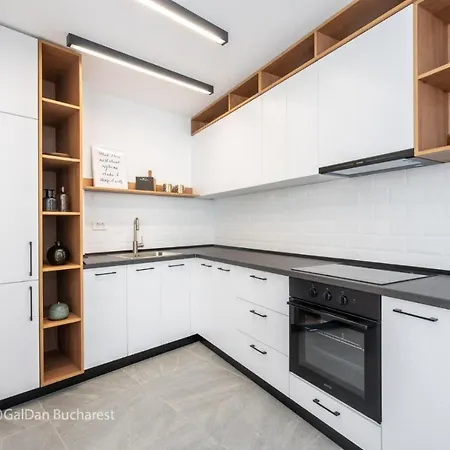 Old Town Bucharest, Lovely 2 Bedrooms * Bucarest