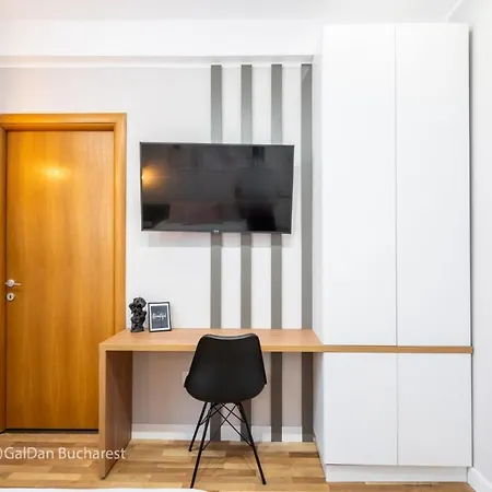 아파트 Old Town Bucharest, Lovely 2 Bedrooms 부쿠레슈티
